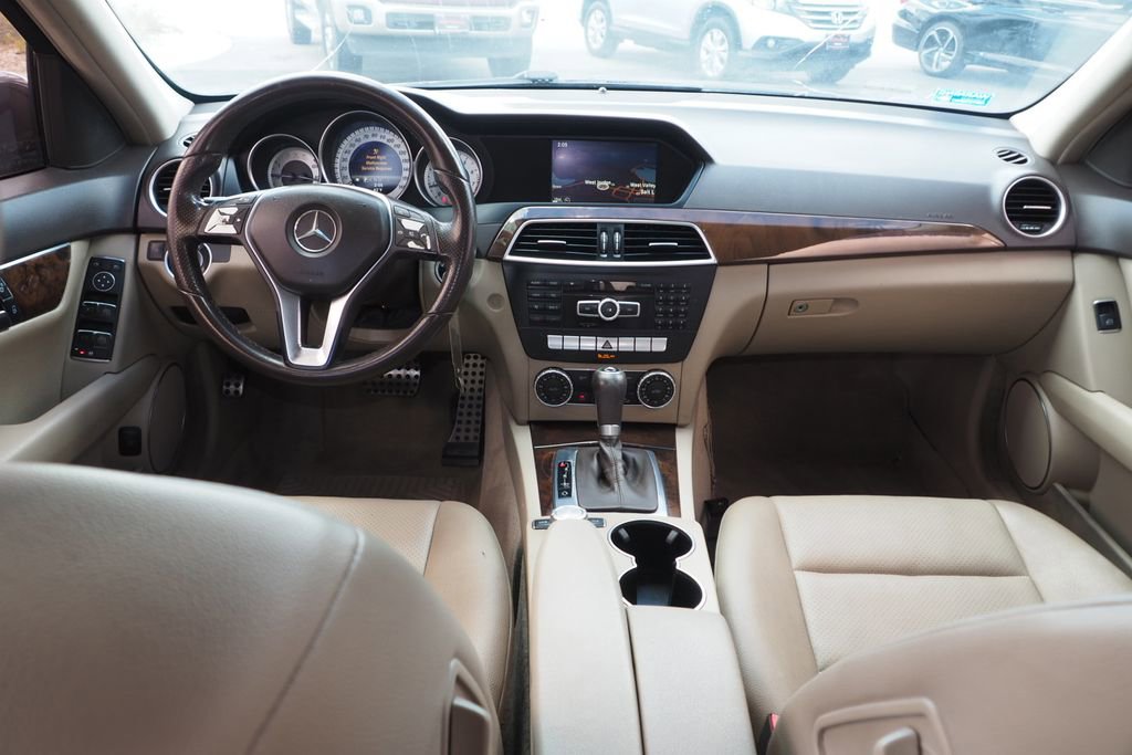 Used 2013 Mercedes-Benz C 250 Sedan image 16