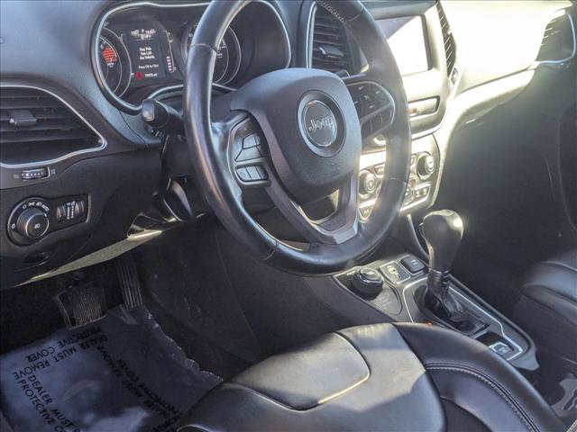 Used 2019 Jeep Cherokee Latitude Plus w/ Cold Weather Group image 7