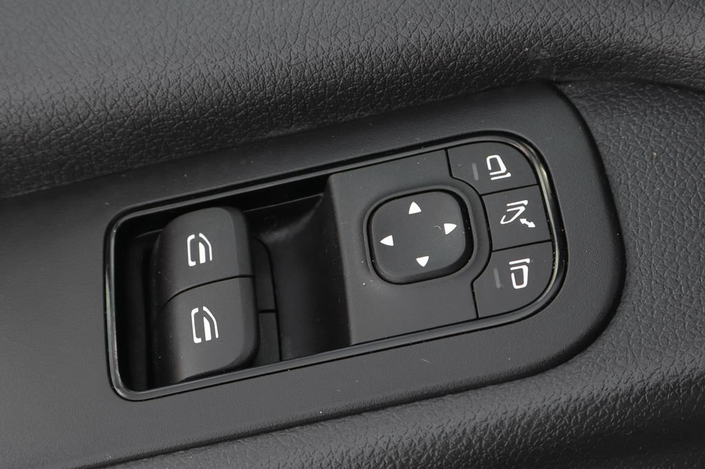 Used 2021 Mercedes-Benz Sprinter 3500 image 19