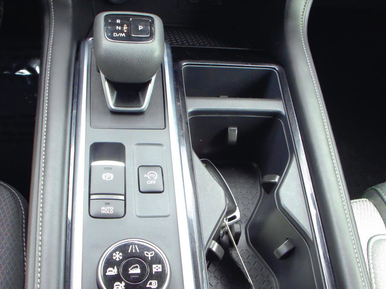 Used 2025 Nissan Pathfinder SV AWD/4WD image 24