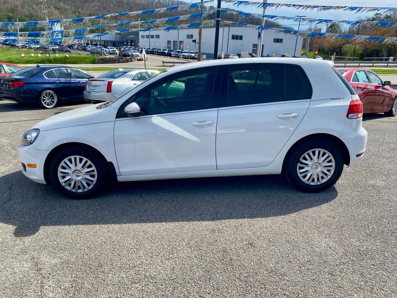 Used 2013 Volkswagen Golf 4-Door FWD image 4