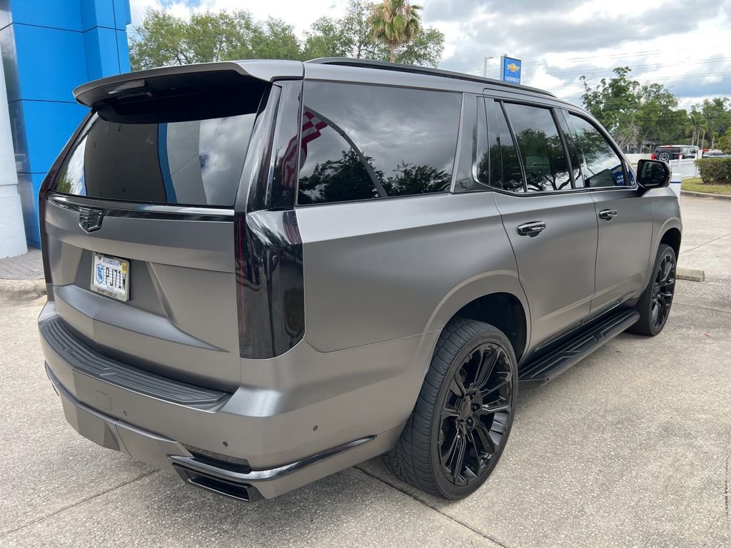 Used 2023 Cadillac Escalade Premium Luxury RWD image 4