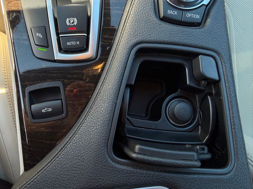 Used 2012 BMW 650i Convertible image 22