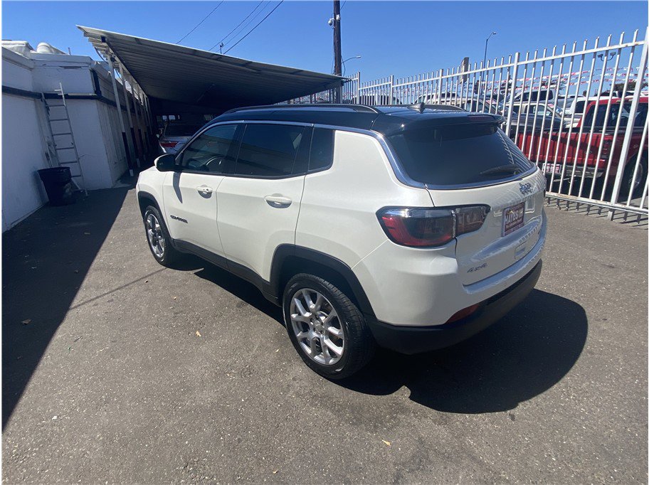 Used 2021 Jeep Compass Limited w/ Sun and Sound Group image 3