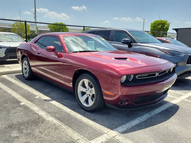 Used 2020 Dodge Challenger SXT RWD image 3
