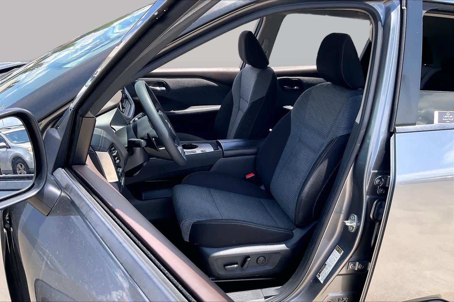Used 2023 Nissan Rogue SV FWD image 7