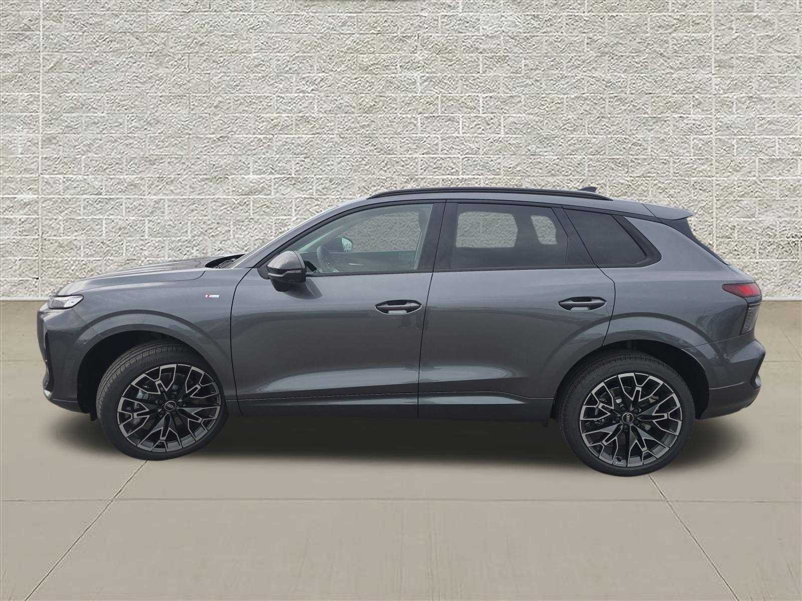 New 2026 Audi Q3 quattro 2.0T AWD/4WD image 4