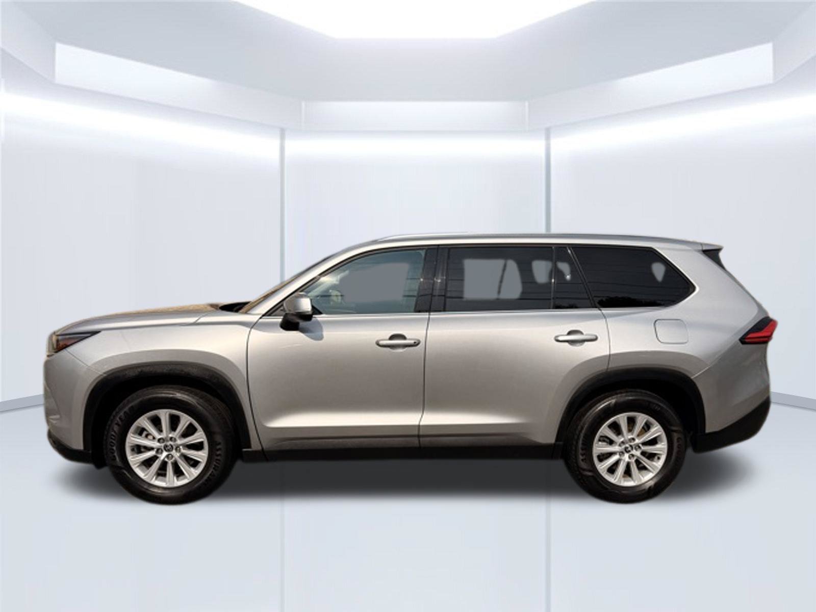 Used 2024 Toyota Grand Highlander AWD image 11