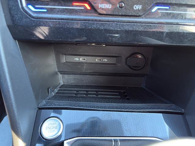 Certified 2025 Volkswagen Taos SE image 23