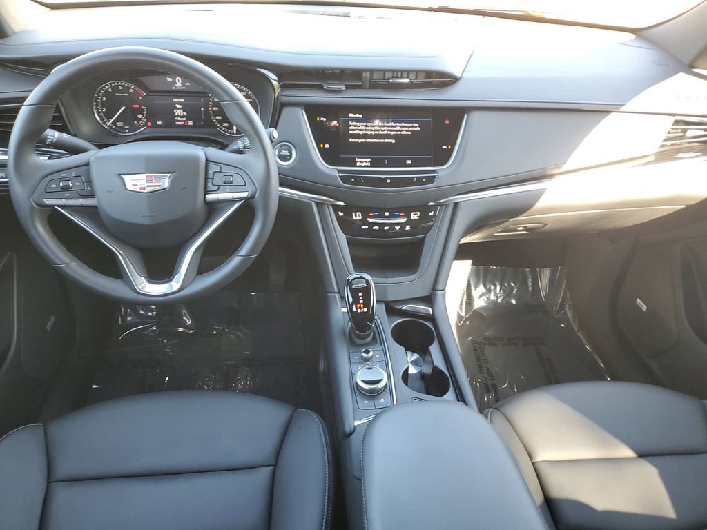 Certified 2021 Cadillac XT6 Luxury w/ LPO, Floor Liner Package image 16