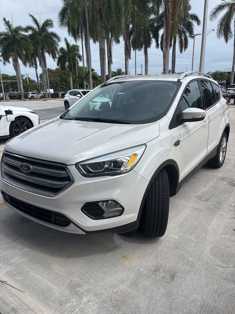 Used 2017 Ford Escape Titanium FWD image 4