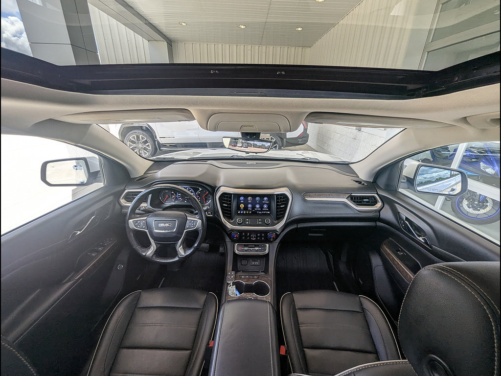 Used 2020 GMC Acadia Denali w/ Technology Package AWD/4WD image 26