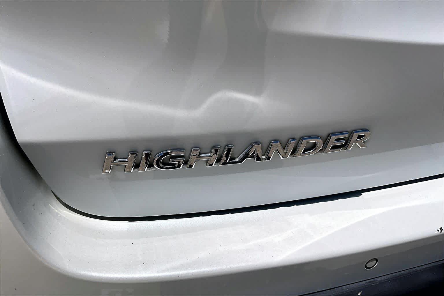 Used 2018 Toyota Highlander Limited FWD image 10
