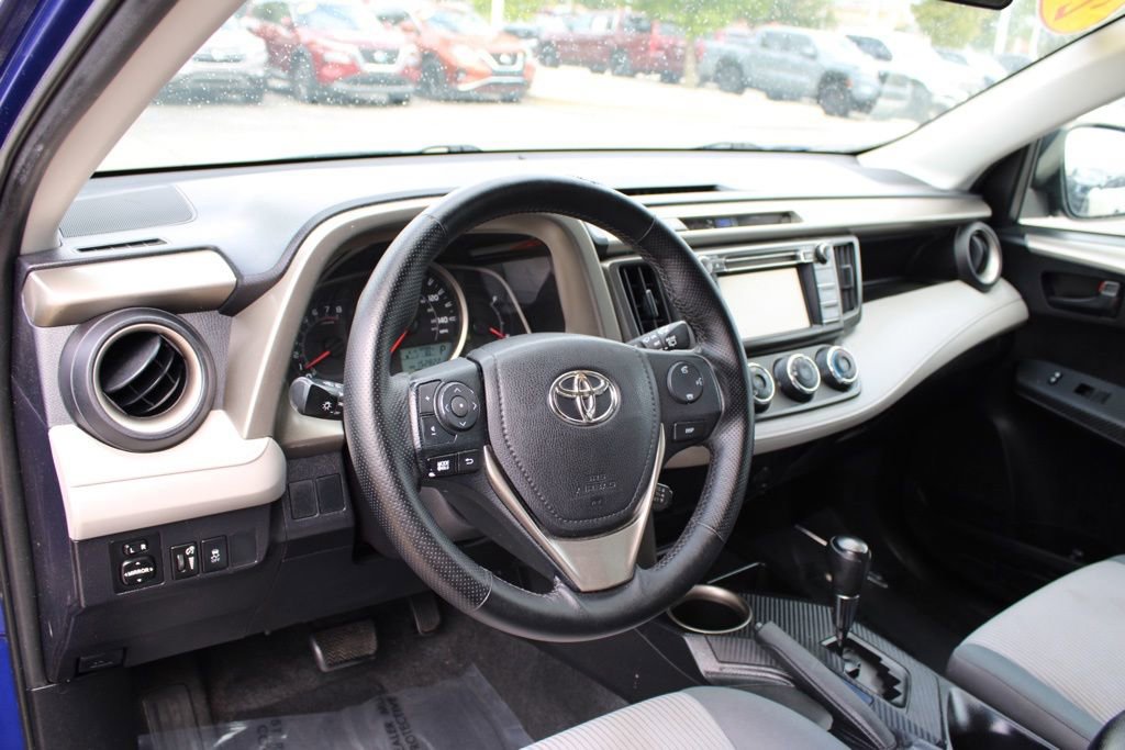Used 2015 Toyota RAV4 LE image 13