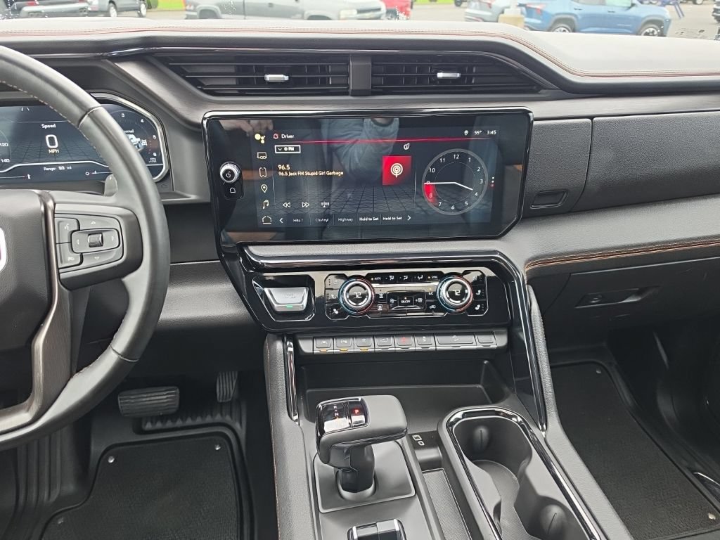 Used 2023 GMC Sierra 1500 AT4 w/ Technology Package AWD/4WD image 13