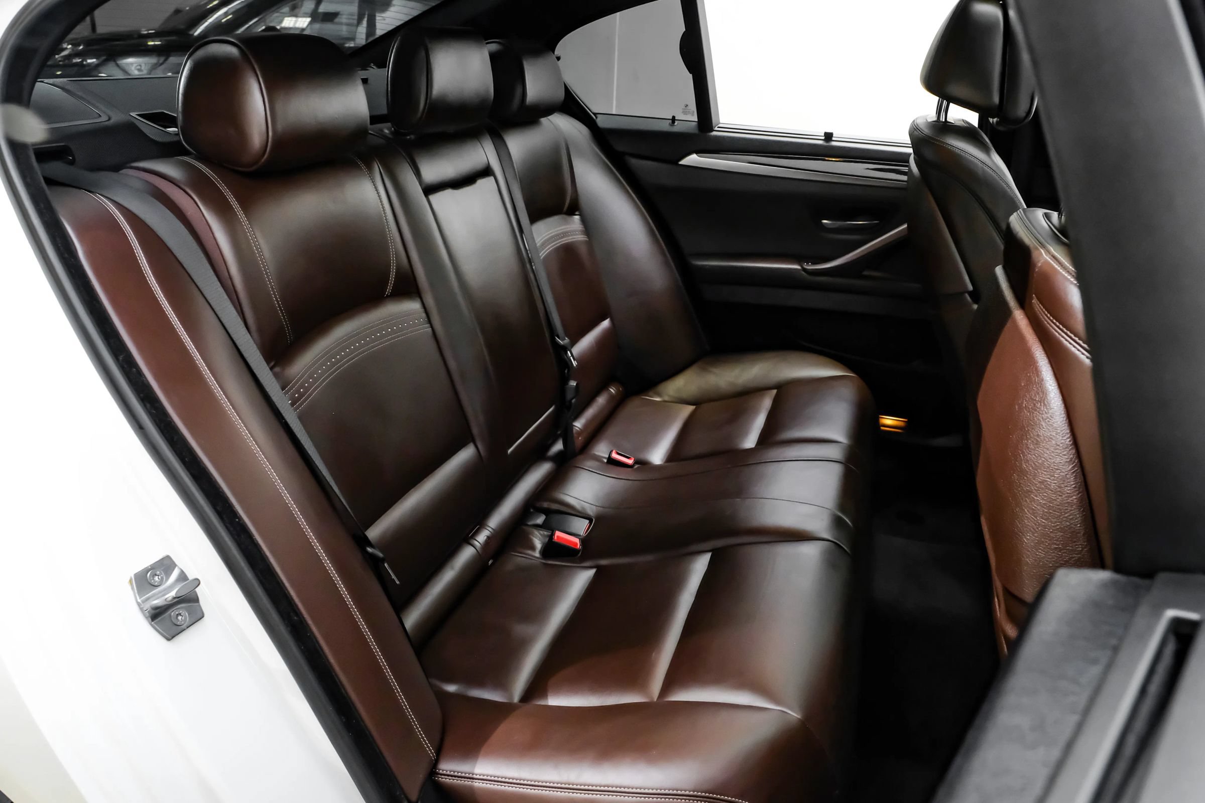 Used 2014 BMW 550i Sedan RWD image 28