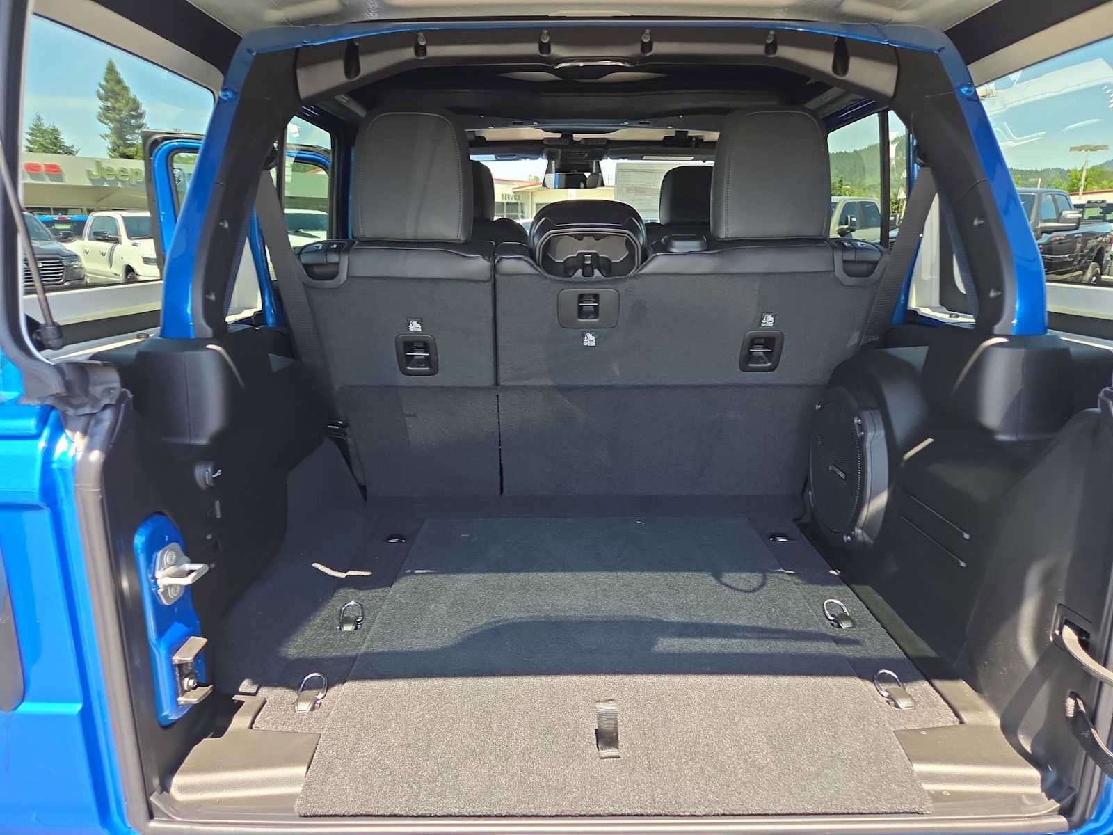 New 2026 Jeep Wrangler Unlimited Rubicon AWD/4WD image 27
