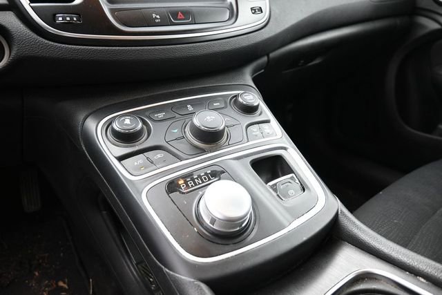 Used 2015 Chrysler 200 Limited w/ Spring Special Group FWD image 26