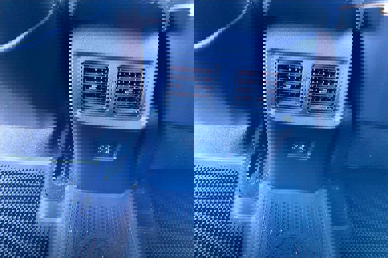 Used 2022 Toyota Venza Limited image 33