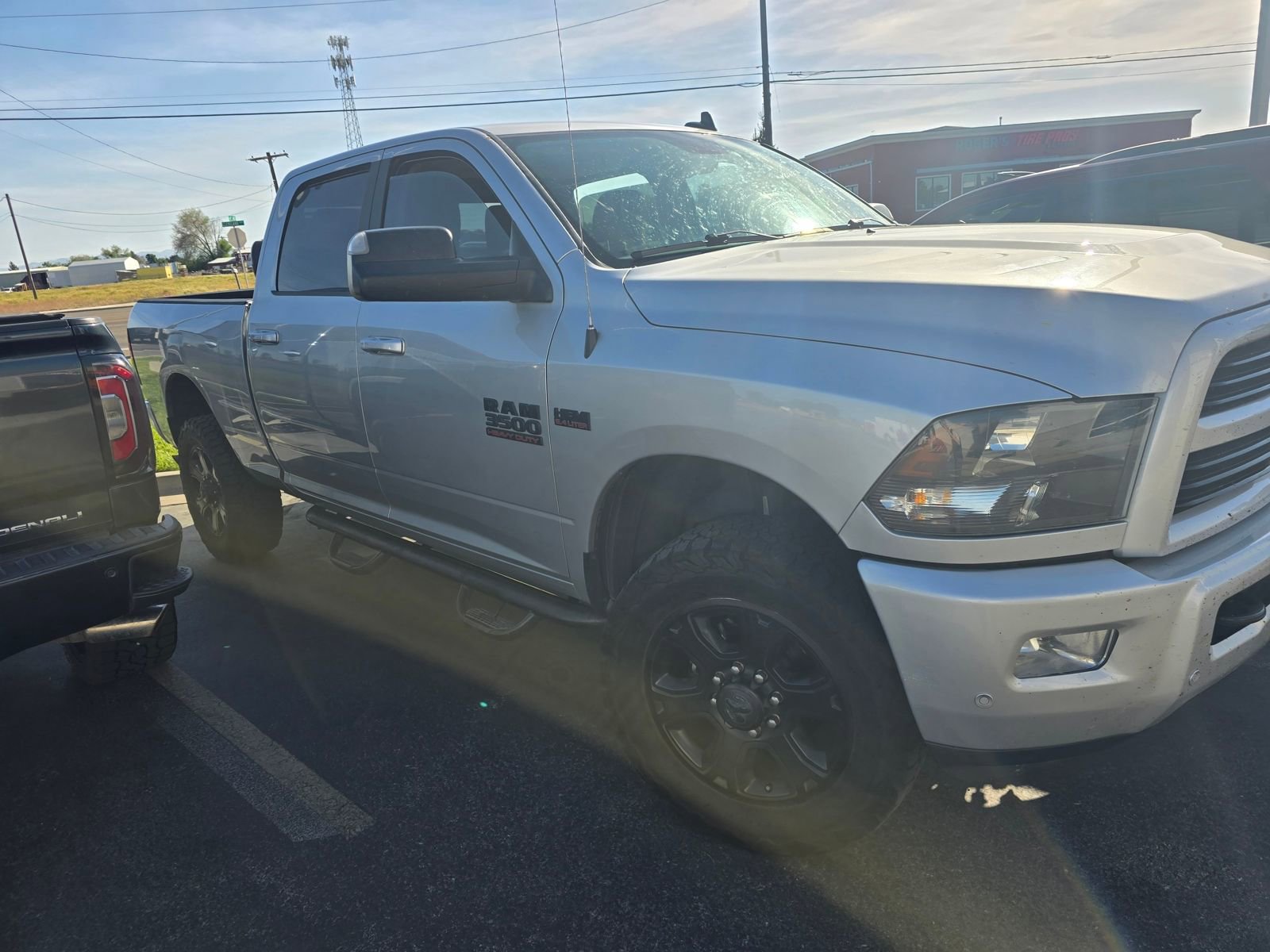 Used 2017 RAM 3500 Big Horn w/ Sport Appearance Group AWD/4WD image 17