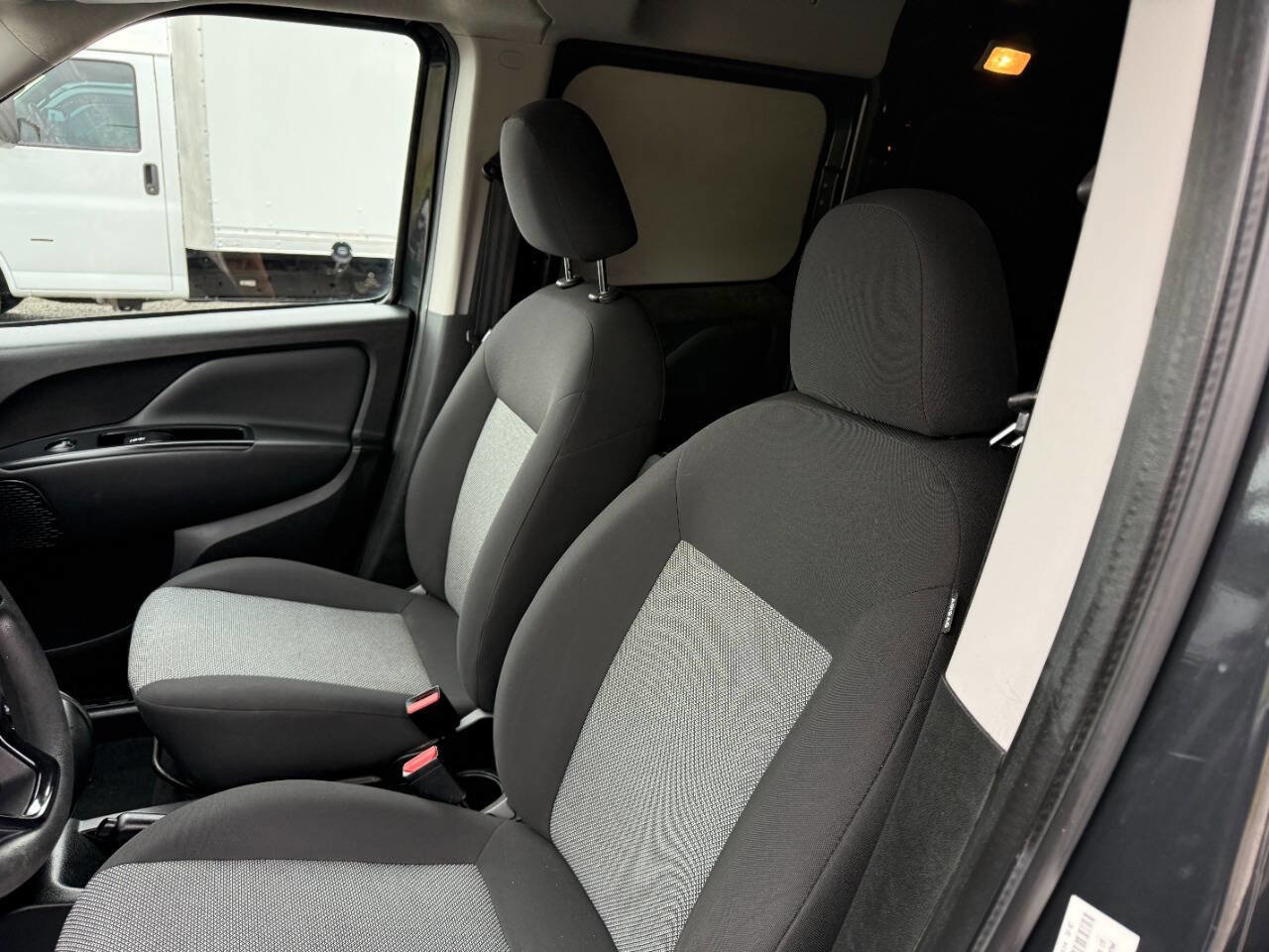 Used 2018 RAM ProMaster City Tradesman image 14
