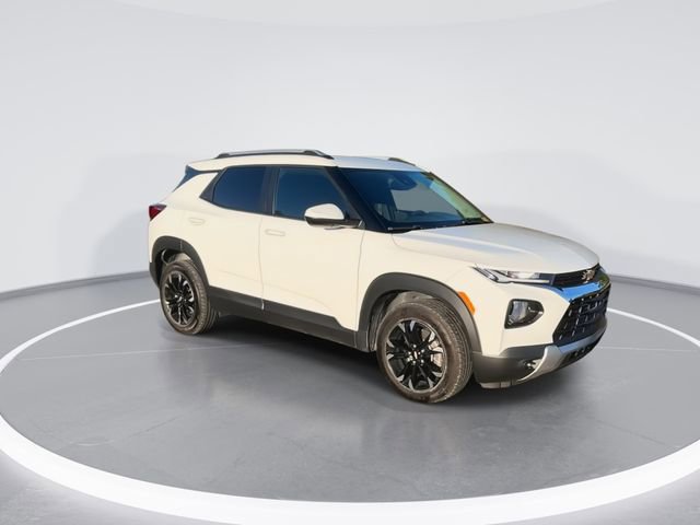 Used 2023 Chevrolet TrailBlazer LT w/ Convenience Package image 2