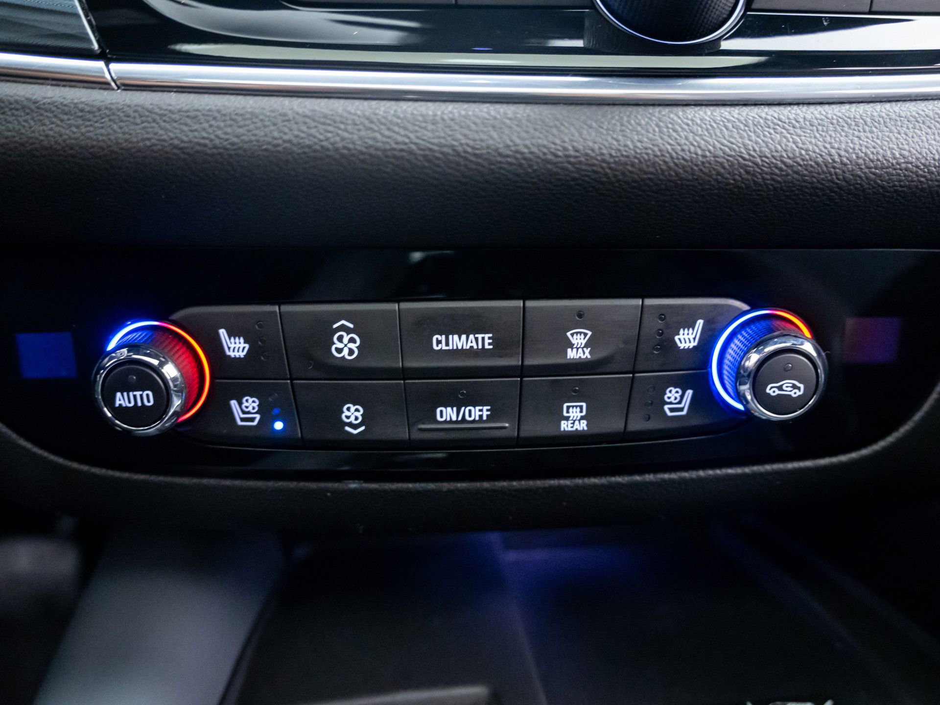 Used 2023 Buick Enclave Premium w/ Experience Buick Package image 27