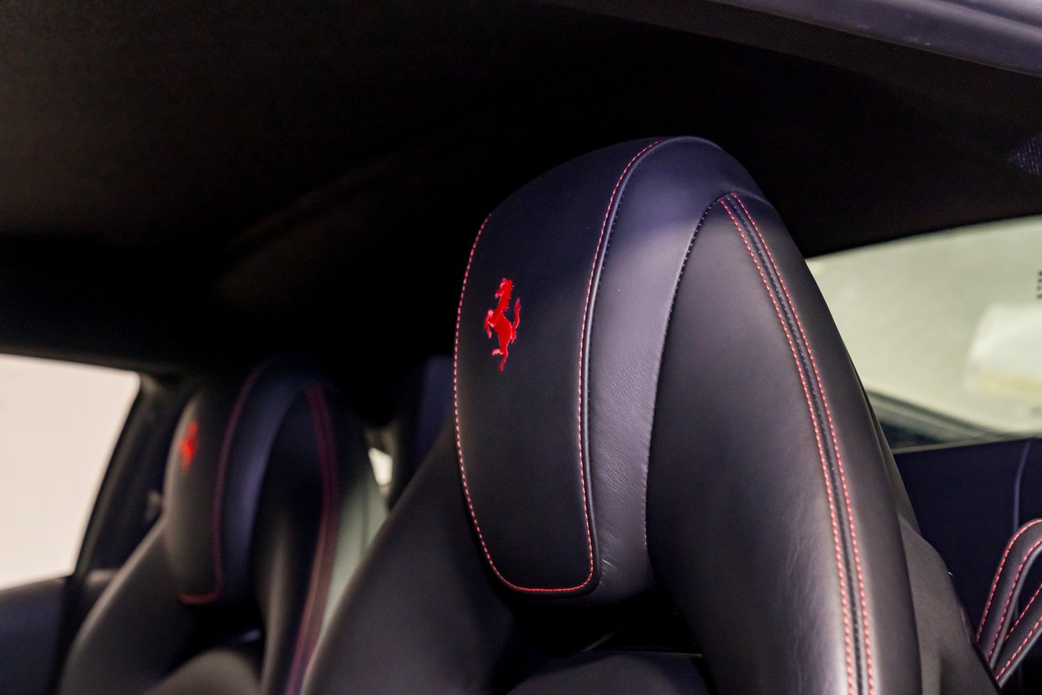 Used 2019 Ferrari 488 GTB RWD image 23