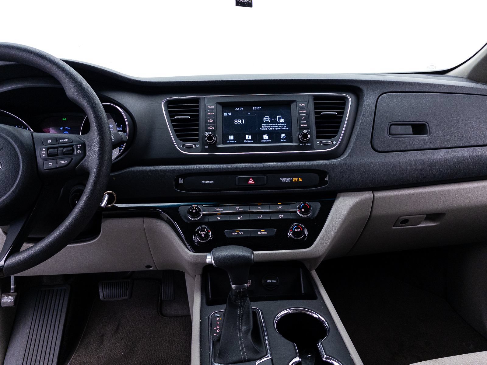 Used 2019 Kia Sedona LX FWD image 7