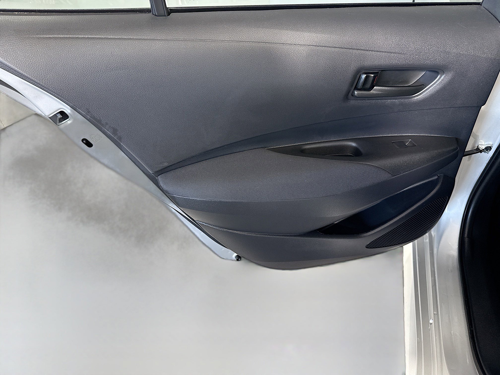 Used 2022 Toyota Corolla LE image 25