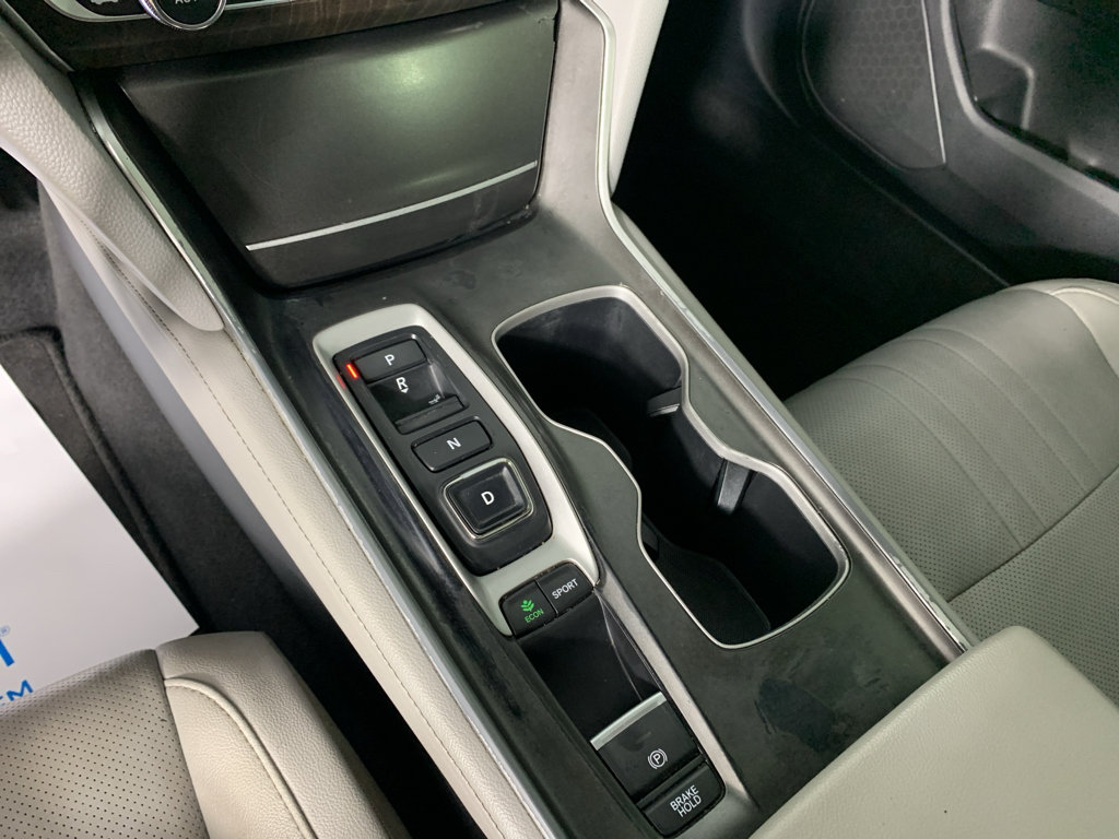 Used 2020 Honda Accord Touring image 25