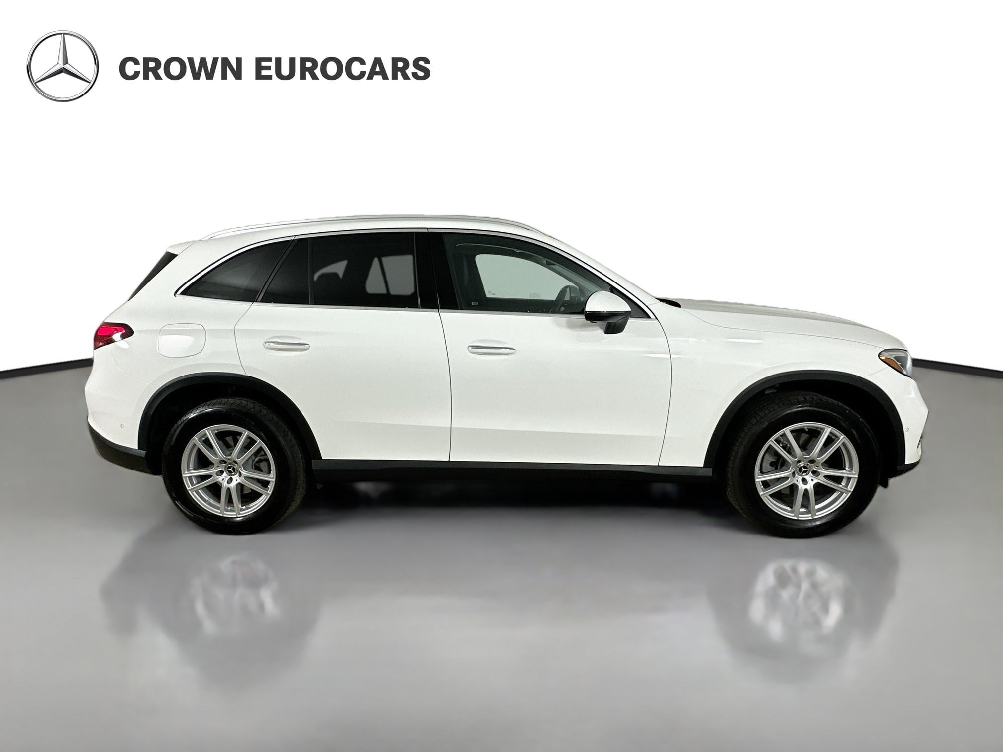 Used 2023 Mercedes-Benz GLC 300 4MATIC image 4