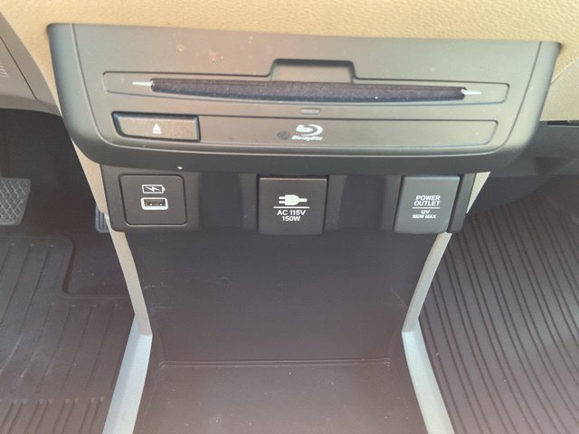 Used 2023 Honda Odyssey Elite image 32