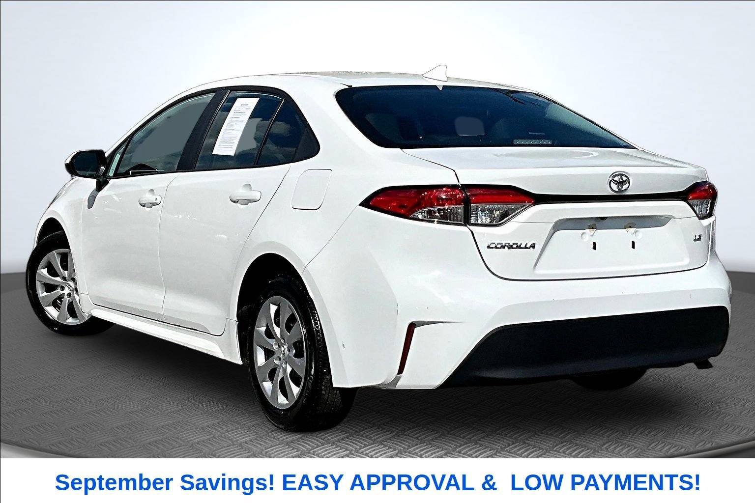 Used 2025 Toyota Corolla LE FWD image 3