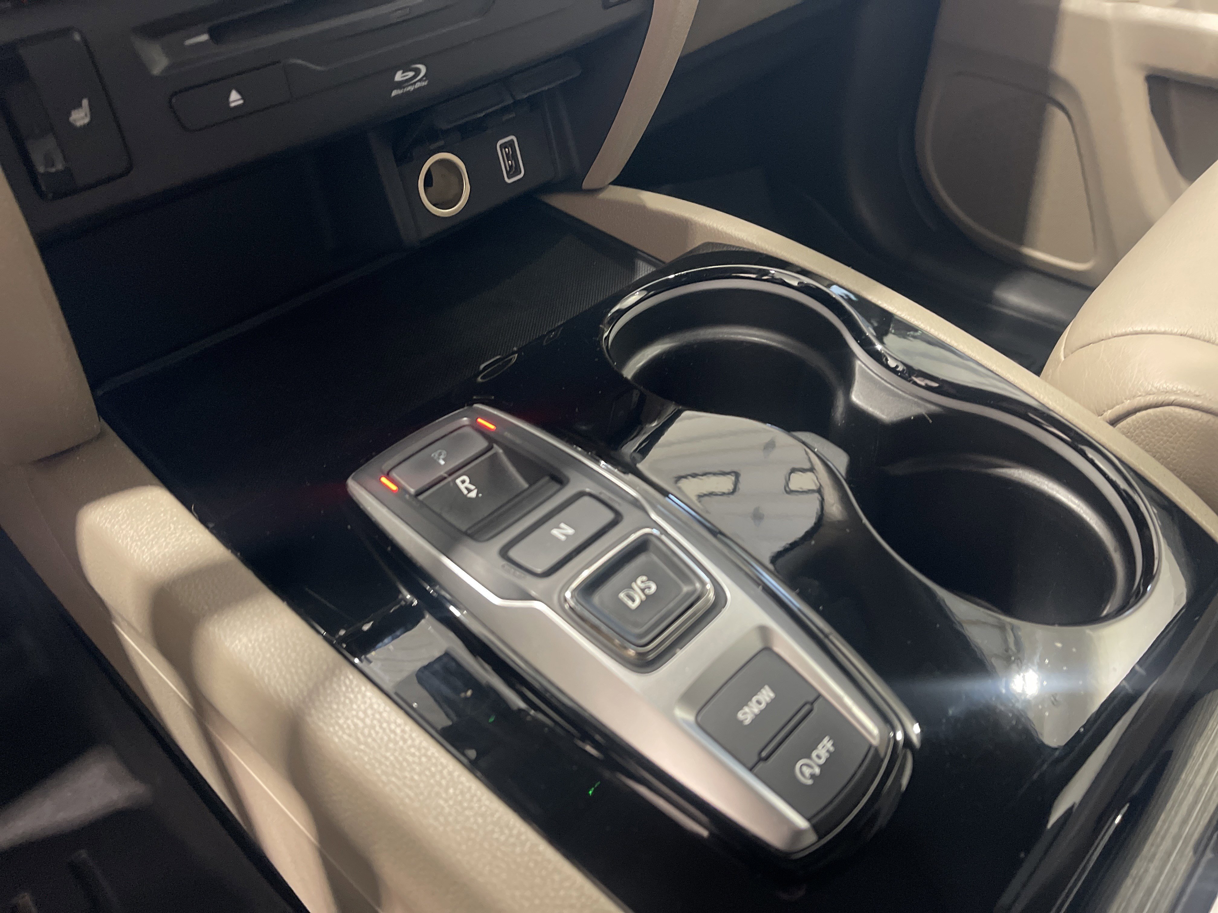 Certified 2019 Honda Pilot Touring image 16