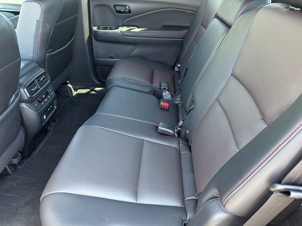 Used 2025 Honda Passport Black Edition image 21