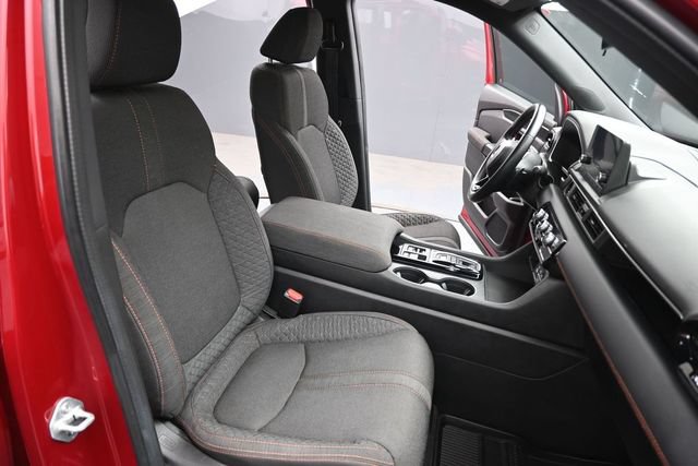 Used 2025 Honda Pilot Sport image 25