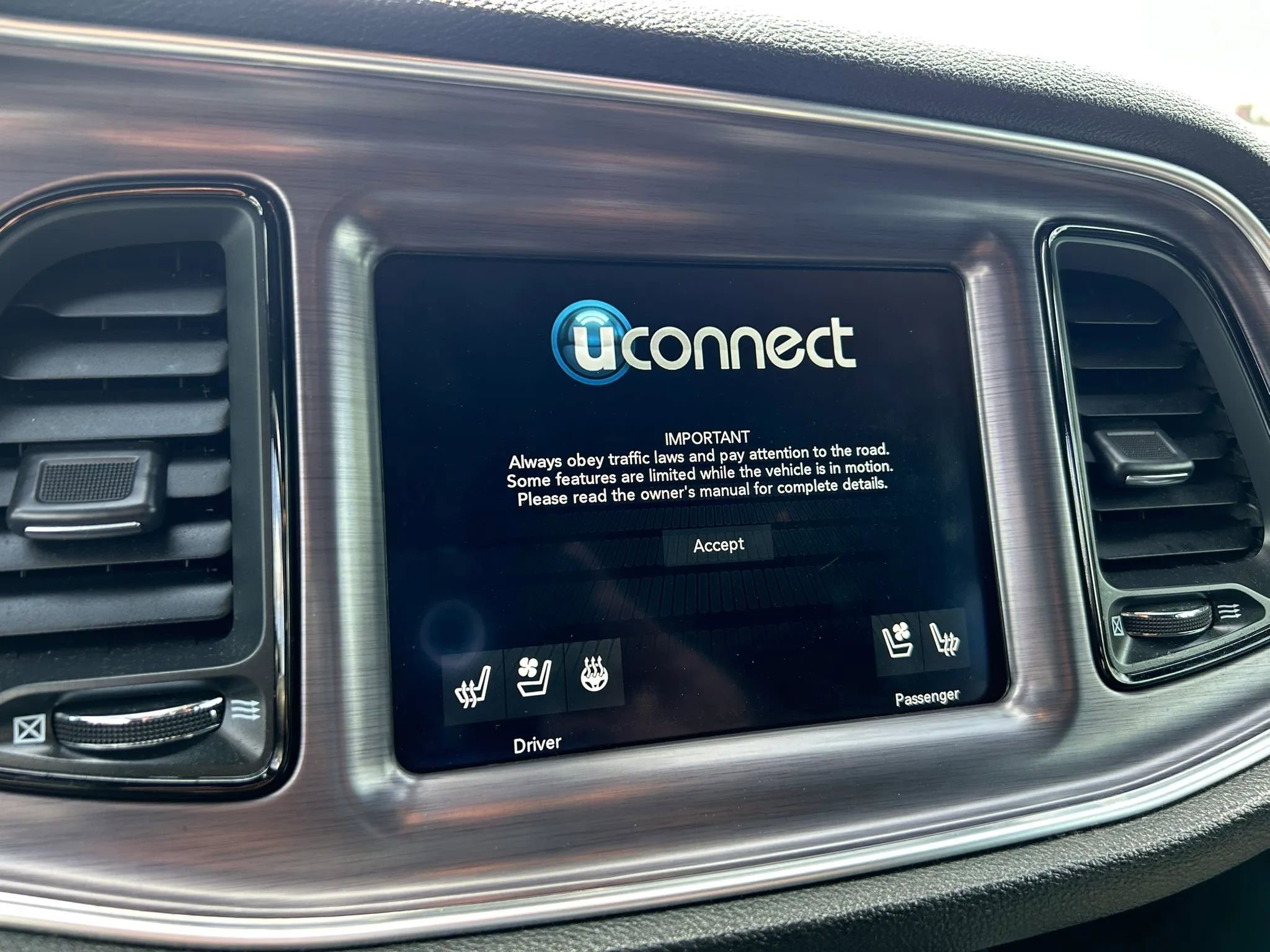Used 2018 Dodge Challenger R/T Plus RWD image 37