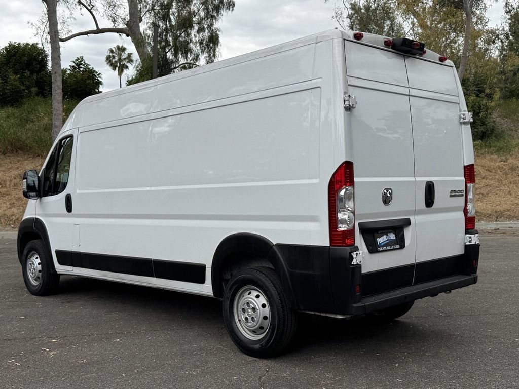 Used 2023 RAM ProMaster 2500 FWD image 4
