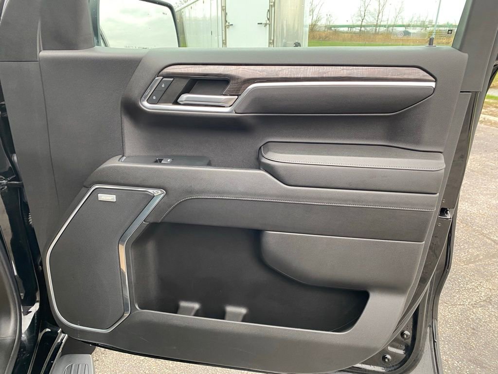 Used 2023 Chevrolet Silverado 1500 LTZ w/ LTZ Premium Package image 22