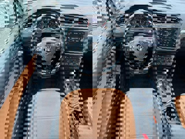 Used 2019 Volkswagen Tiguan SE image 18