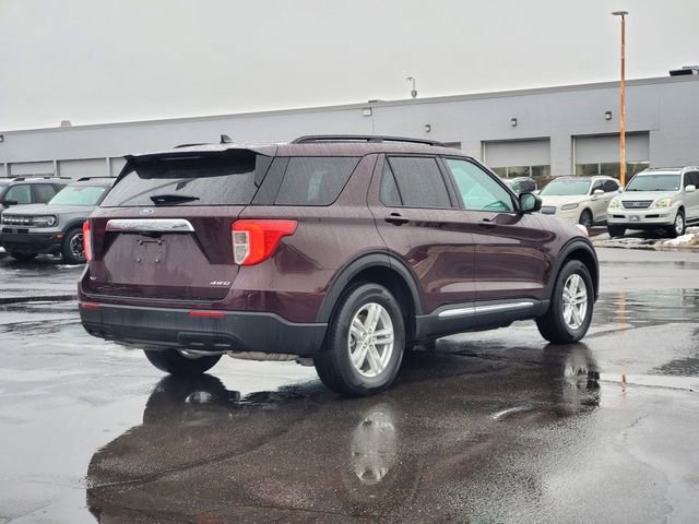 Used 2022 Ford Explorer XLT image 4