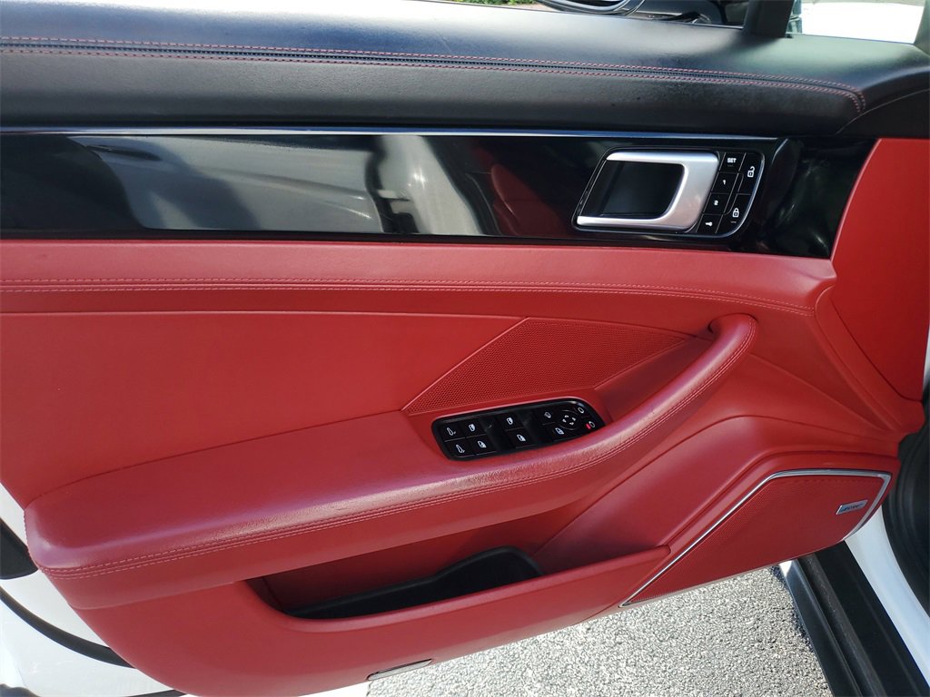 Used 2020 Porsche Panamera 4 w/ Premium Package image 18