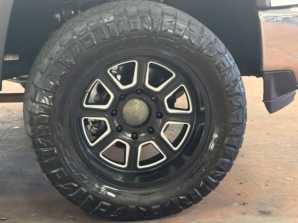 Used 2021 Chevrolet Silverado 2500 LT w/ Texas Edition AWD/4WD image 9