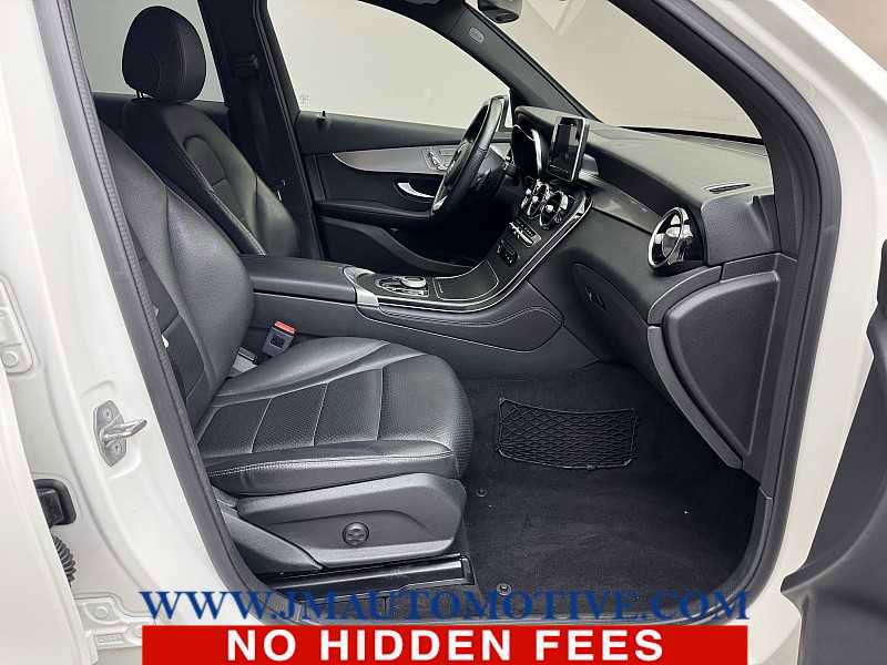 Used 2019 Mercedes-Benz GLC 300 4MATIC image 19
