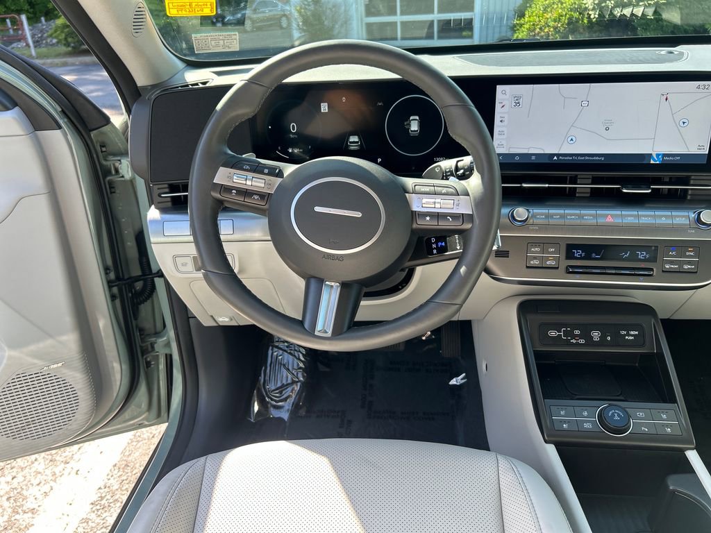 Used 2024 Hyundai Kona Limited AWD/4WD image 23