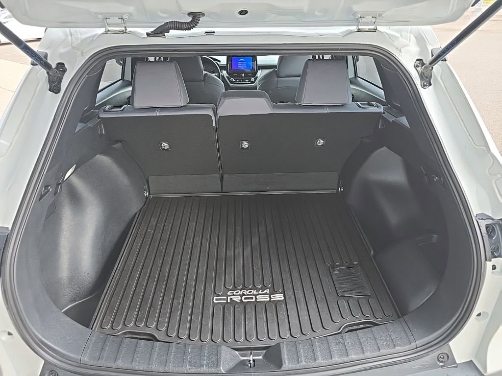 Used 2023 Toyota Corolla Cross S image 13