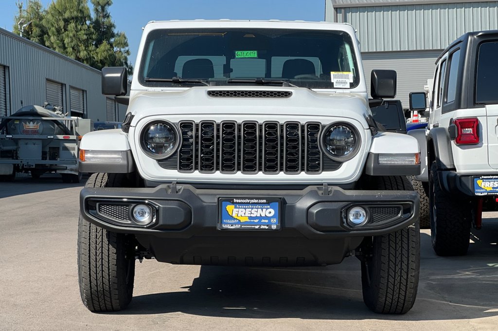 New 2026 Jeep Gladiator Sport AWD/4WD image 9