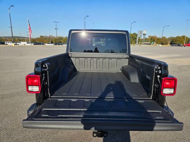 New 2025 Jeep Gladiator Sport image 23