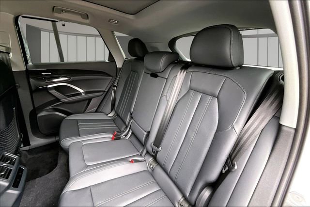 New 2026 Audi Q5 Premium Plus AWD/4WD image 10